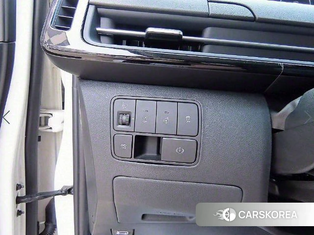 Hyundai Staria 2023 Белый из Кореи, фото 4