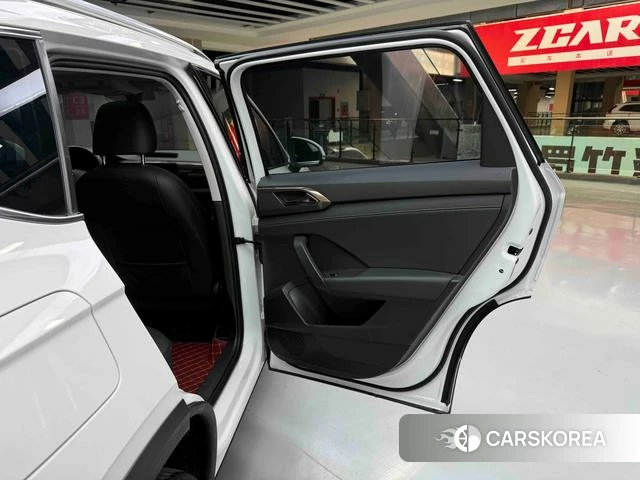 Volkswagen Tuyue 2022 Белый из Китая, фото 4