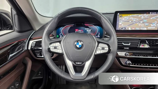 BMW 5 Series (G30) 2023 Черный из Кореи, фото 4