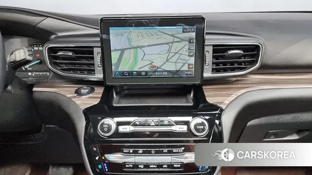 Ford Explorer 6th Generation 2022 Белый из Кореи, фото 4