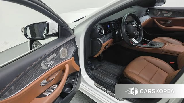 Mercedes-Benz E-Class W213 2021 Белый из Кореи, фото 4