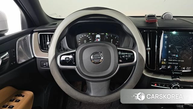 Volvo XC60 second Generation 2018 Белый из Кореи, фото 4