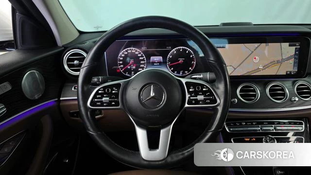 Mercedes-Benz E-Class W213 2018 Белый из Кореи, фото 4