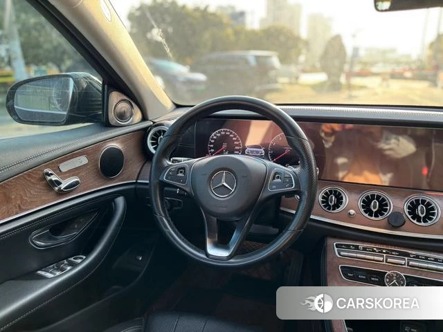 Mercedes-Benz E-class 2018 Черный из Китая, фото 4