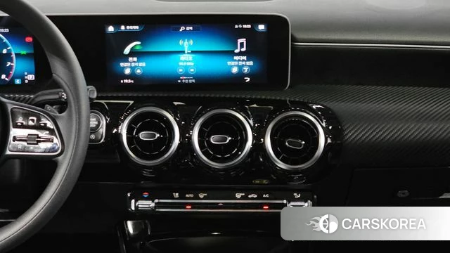 Mercedes-Benz A-Class W177 2019 Красный из Кореи, фото 4