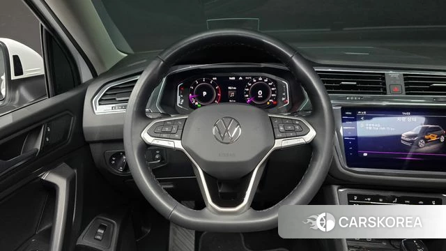 Volkswagen Tiguan Allspace 2022 Белый из Кореи, фото 4