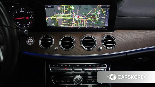 Mercedes-Benz E-Class W213 2019 Белый из Кореи, фото 4