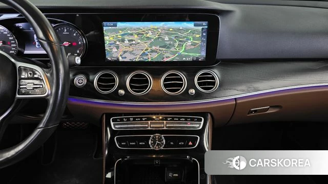 Mercedes-Benz E-Class W213 2019 Белый из Кореи, фото 4