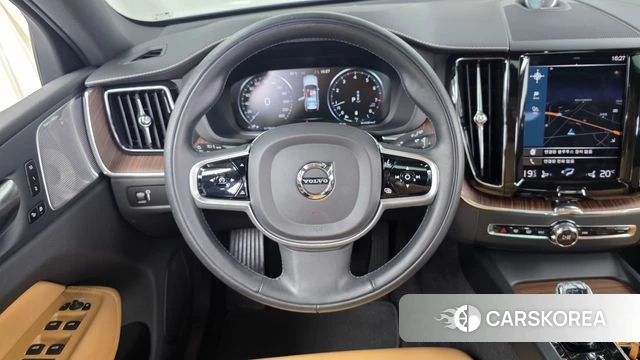 Volvo XC60 second Generation 2021 Белый из Кореи, фото 4