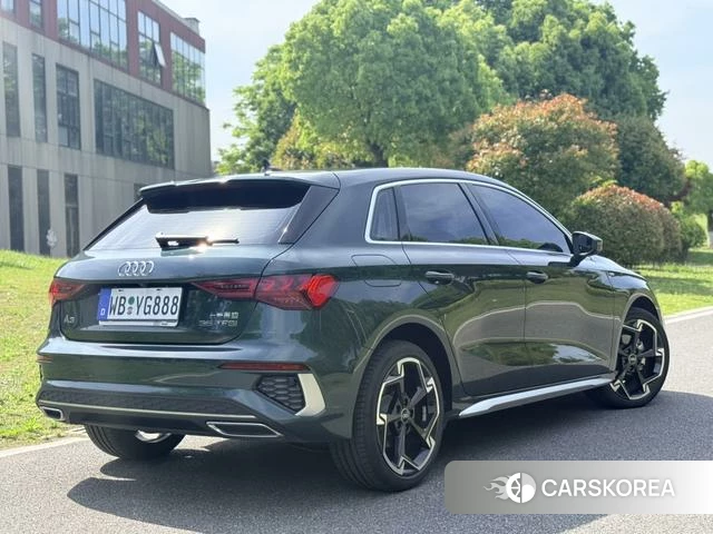 Audi A3 2024 Зеленый из Китая, фото 4