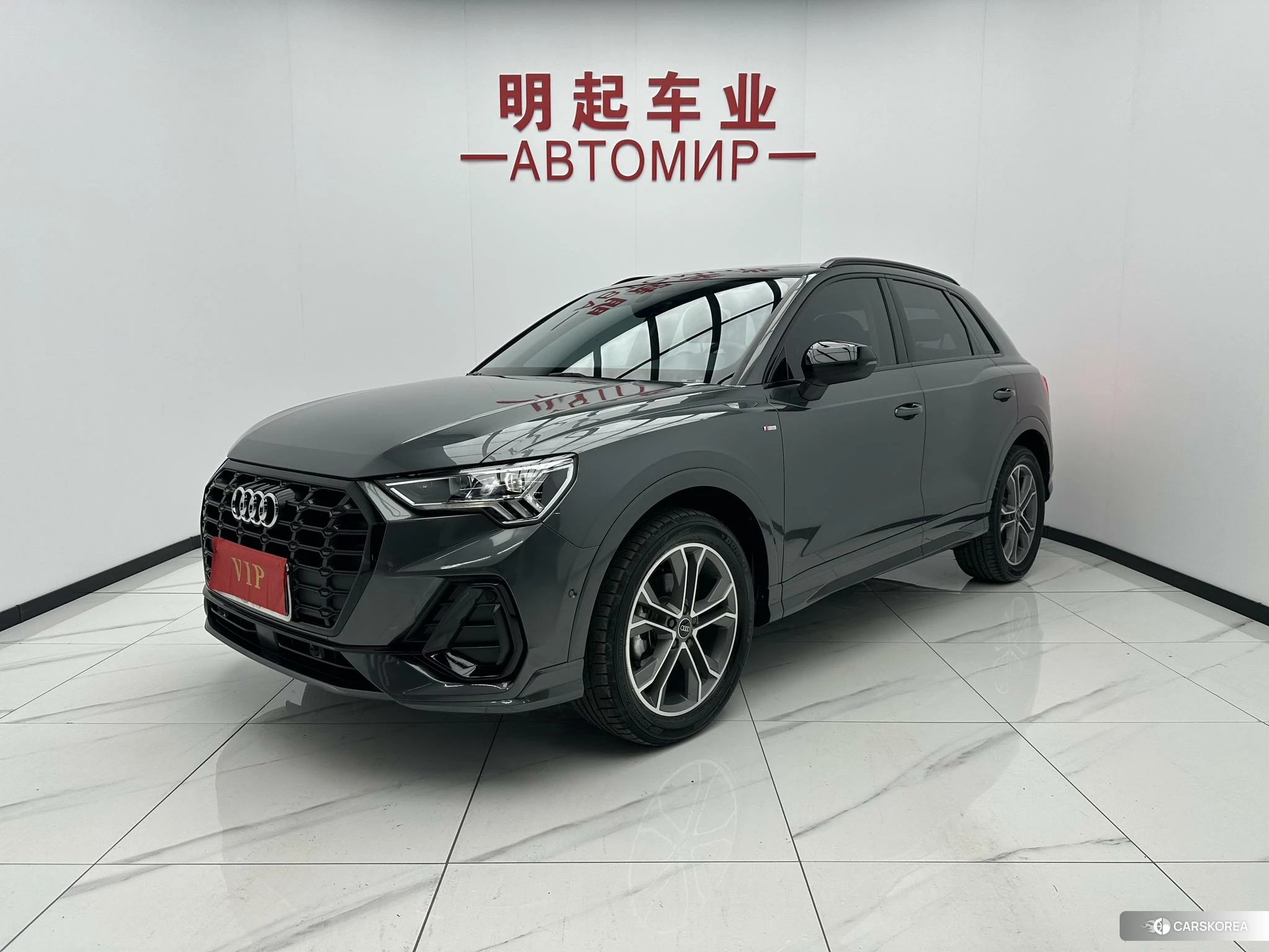Audi Q3 2022 Темно-серый из Китая, фото 4