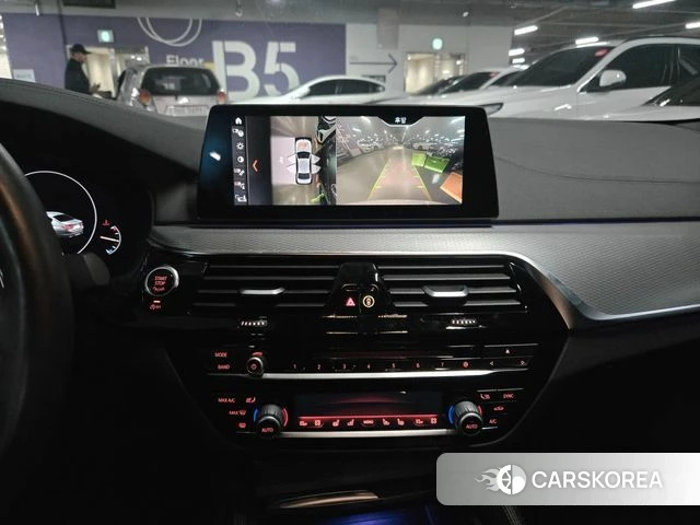 BMW 5 Series (G30) 2019 Белый из Кореи, фото 4