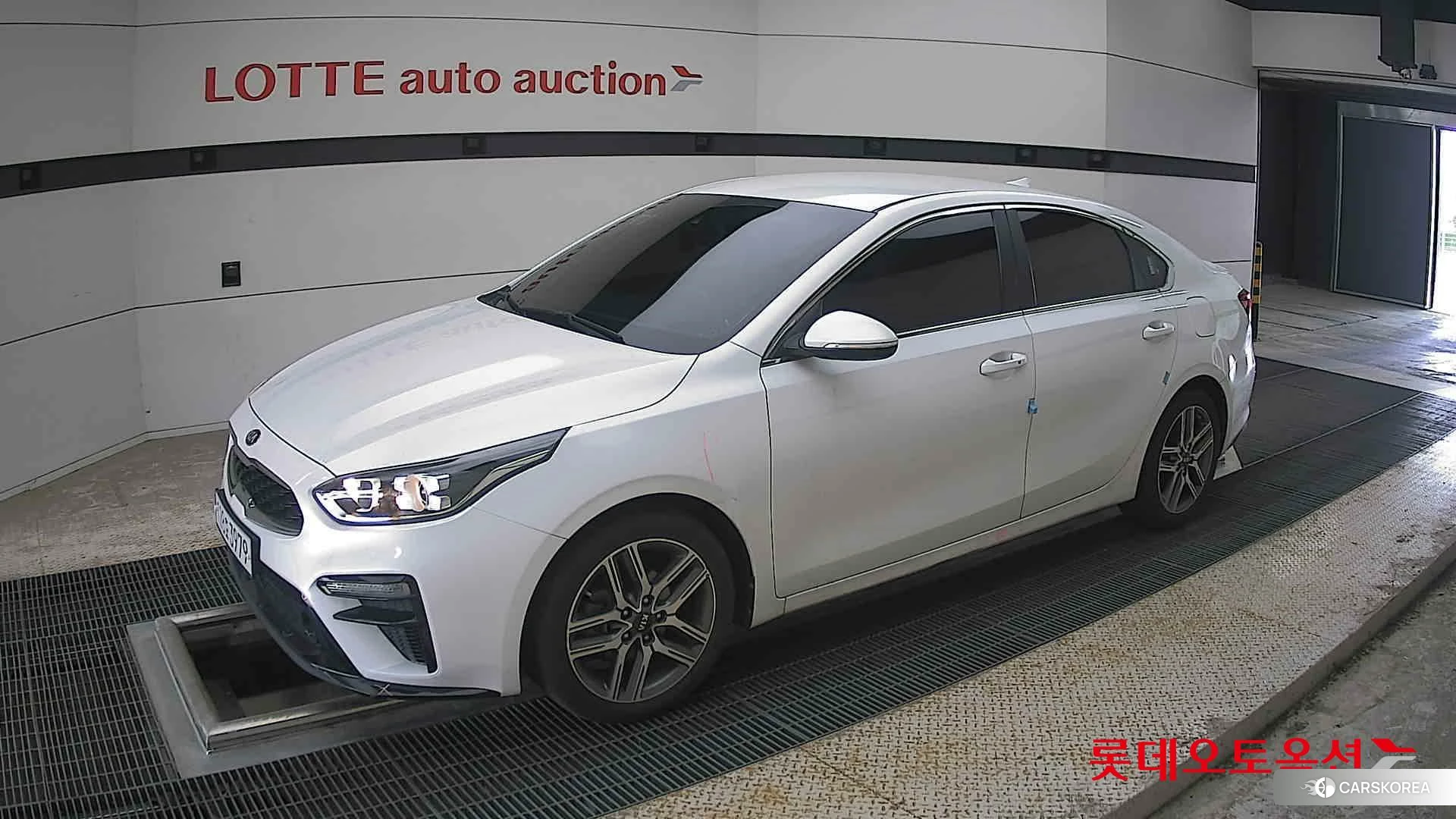 Kia K3 2020 Snow White Pearl из Кореи, фото 4