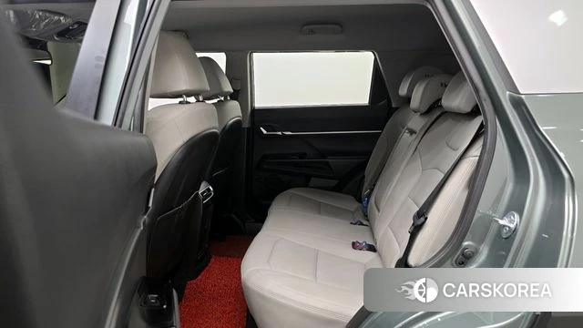 Ssangyong Torres 2023 Темно-зеленый из Кореи, фото 4