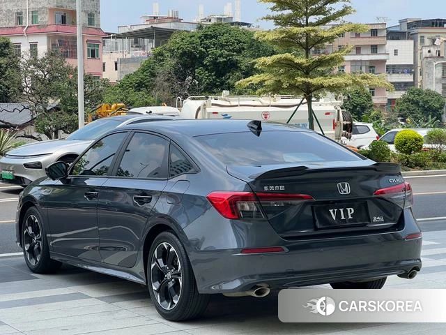 Honda Civic 2023 Темно-серый из Китая, фото 4