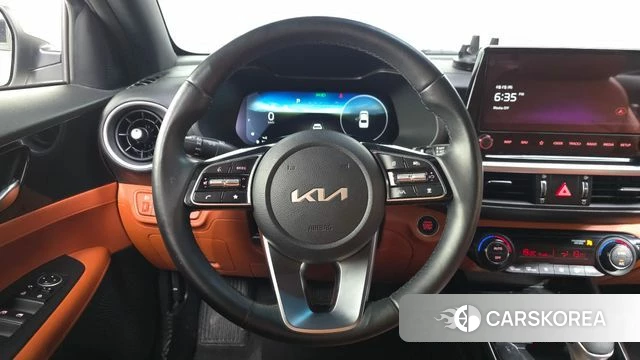 Kia The New K3 2nd generation 2021 Белый из Кореи, фото 4