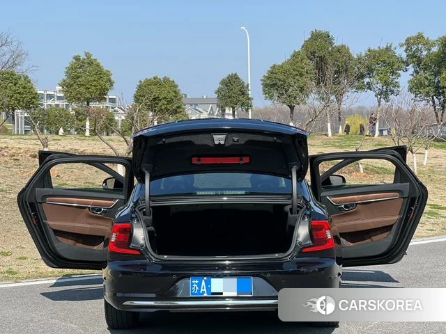 Volvo S90 2021 Черный из Китая, фото 4