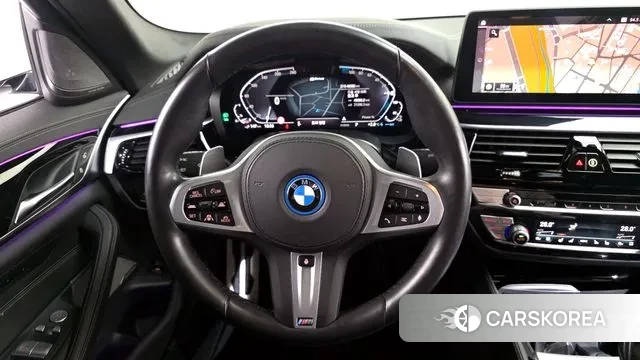 BMW 5 Series (G30) 2022 Белый из Кореи, фото 4