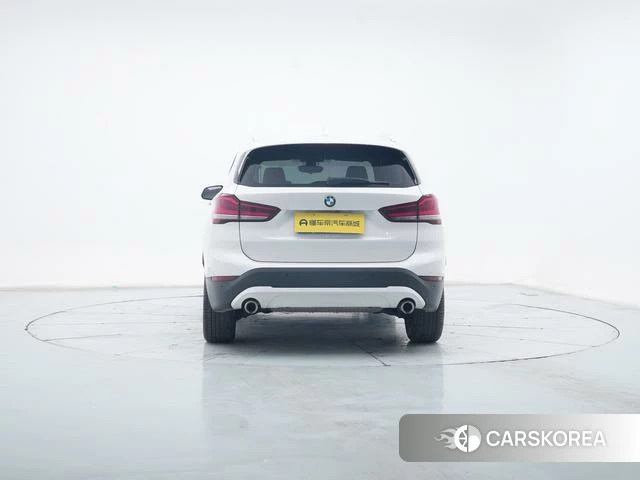 BMW X1 2021 Белый из Китая, фото 4