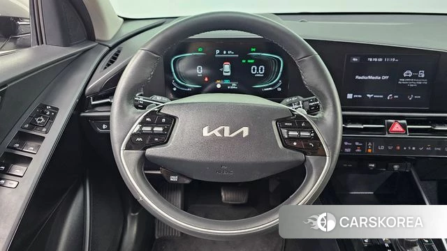 Kia Di Ol Nu Niro 2022 Серебристо-серый из Кореи, фото 4