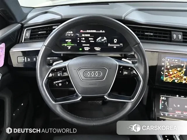 Audi e-Tron 2021 Жемчужный цвет из Кореи, фото 4