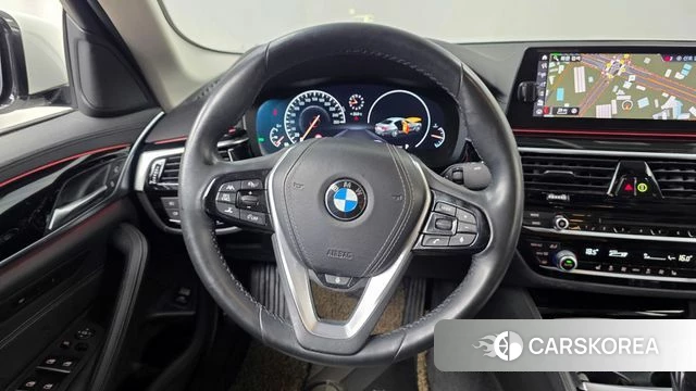 BMW 5 Series (G30) 2019 Белый из Кореи, фото 4
