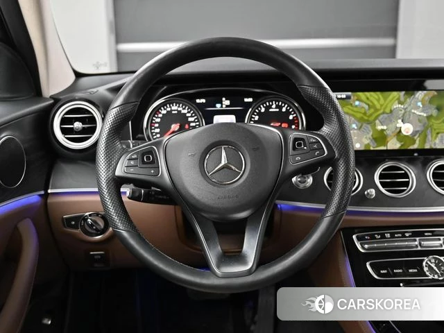 Mercedes-Benz E-Class W213 2018 Черный из Кореи, фото 4