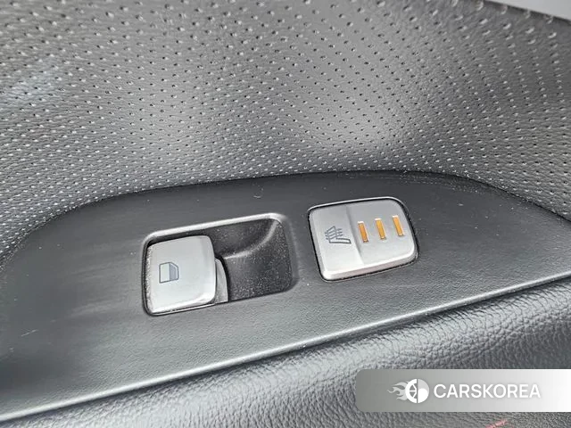 Genesis G70 2018 Черный из Кореи, фото 4