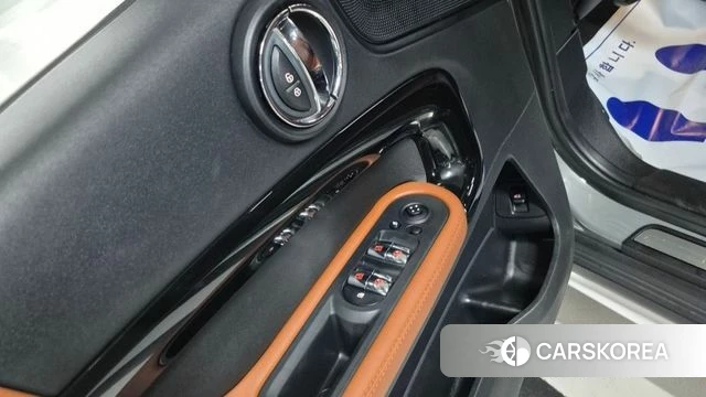 Mini Cooper S Clubman 2022 Серебристо-серый из Кореи, фото 4