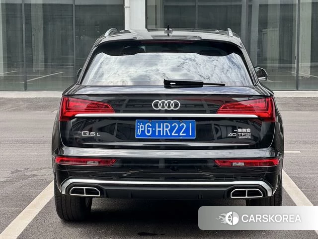 Audi Q5L 2022 Черный из Китая, фото 4