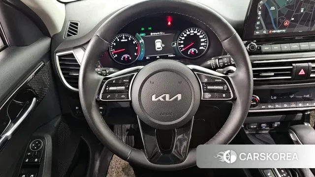 Kia Seltos 2022 Белый из Кореи, фото 4