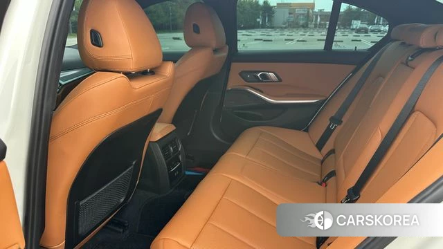 BMW 3 Series (G20) 2023 Белый из Кореи, фото 4