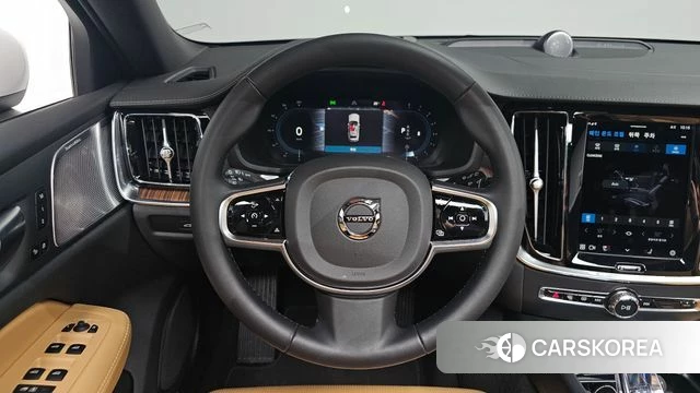 Volvo V60 Cross-Country 2nd Generation 2024 Белый из Кореи, фото 4