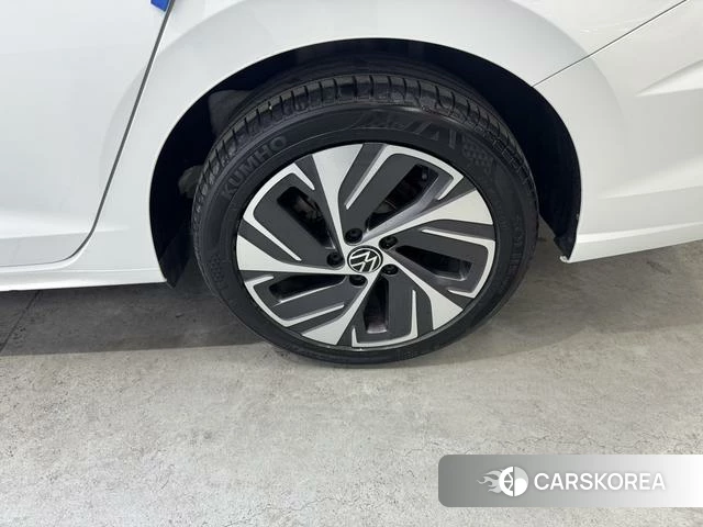 Volkswagen Bora 2023 Белый из Китая, фото 4
