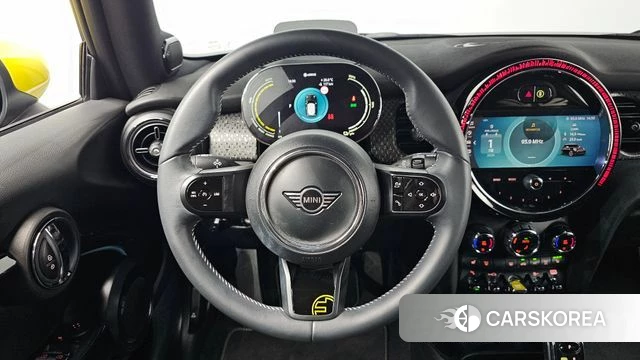 Mini Cooper Electric 2023 Черный из Кореи, фото 4