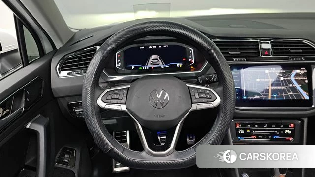 Volkswagen Tiguan second Generation 2022 Белый из Кореи, фото 4