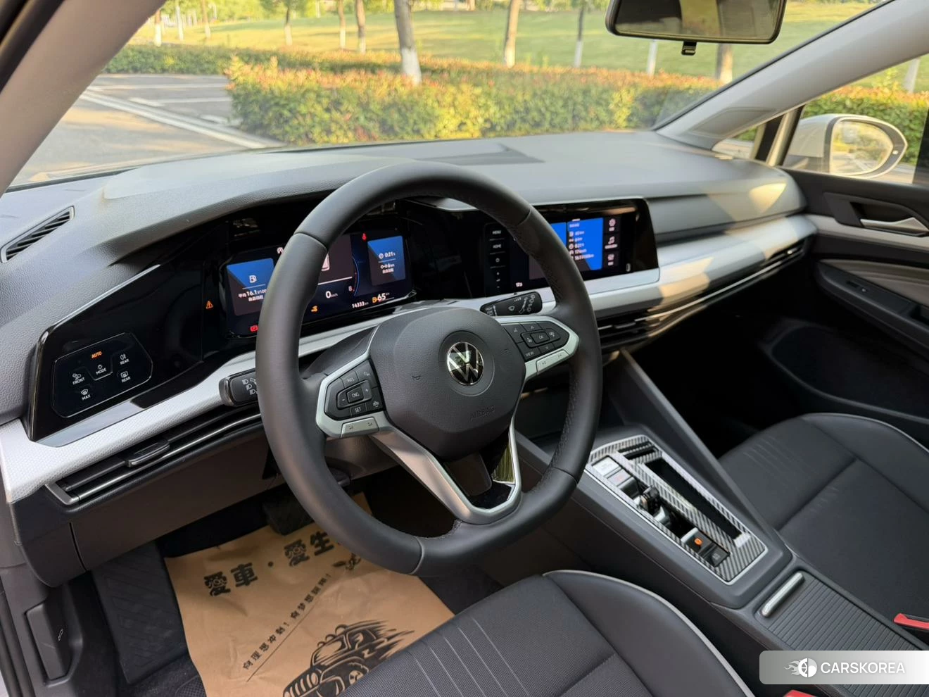 Volkswagen Golf 2023 Серебристо-серый из Китая, фото 4