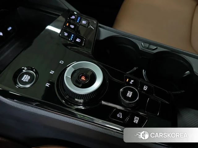 Kia Sportage 5th Generation Hybrid 2024 Белый из Кореи, фото 4