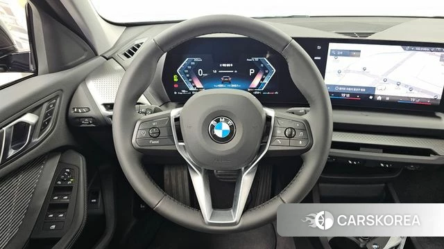 BMW 1 Series (F70) 2025 Черный из Кореи, фото 4
