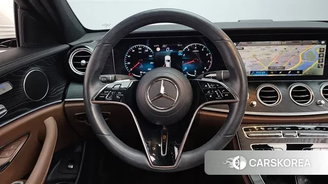 Mercedes-Benz E-Class W213 2023 Белый из Кореи, фото 4