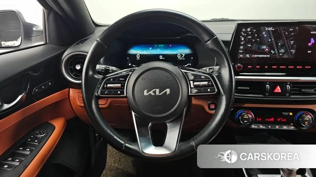 Kia The New K3 2nd generation 2021 Белый из Кореи, фото 4