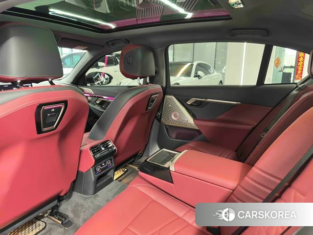 BMW 5 series 2025 Черный из Китая, фото 4
