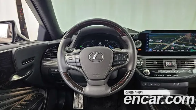 Lexus LS500h 5th generation 2024 Серебристо-серый из Кореи, фото 4