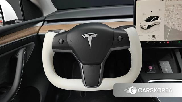 Tesla Model Y 2024 Белый из Кореи, фото 4