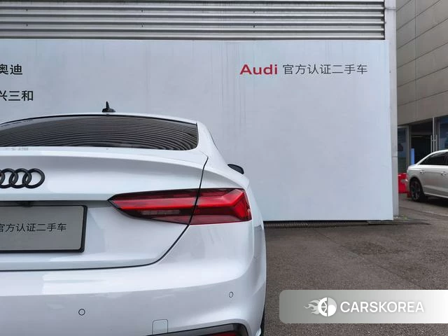 Audi A5 2021 Белый из Китая, фото 4