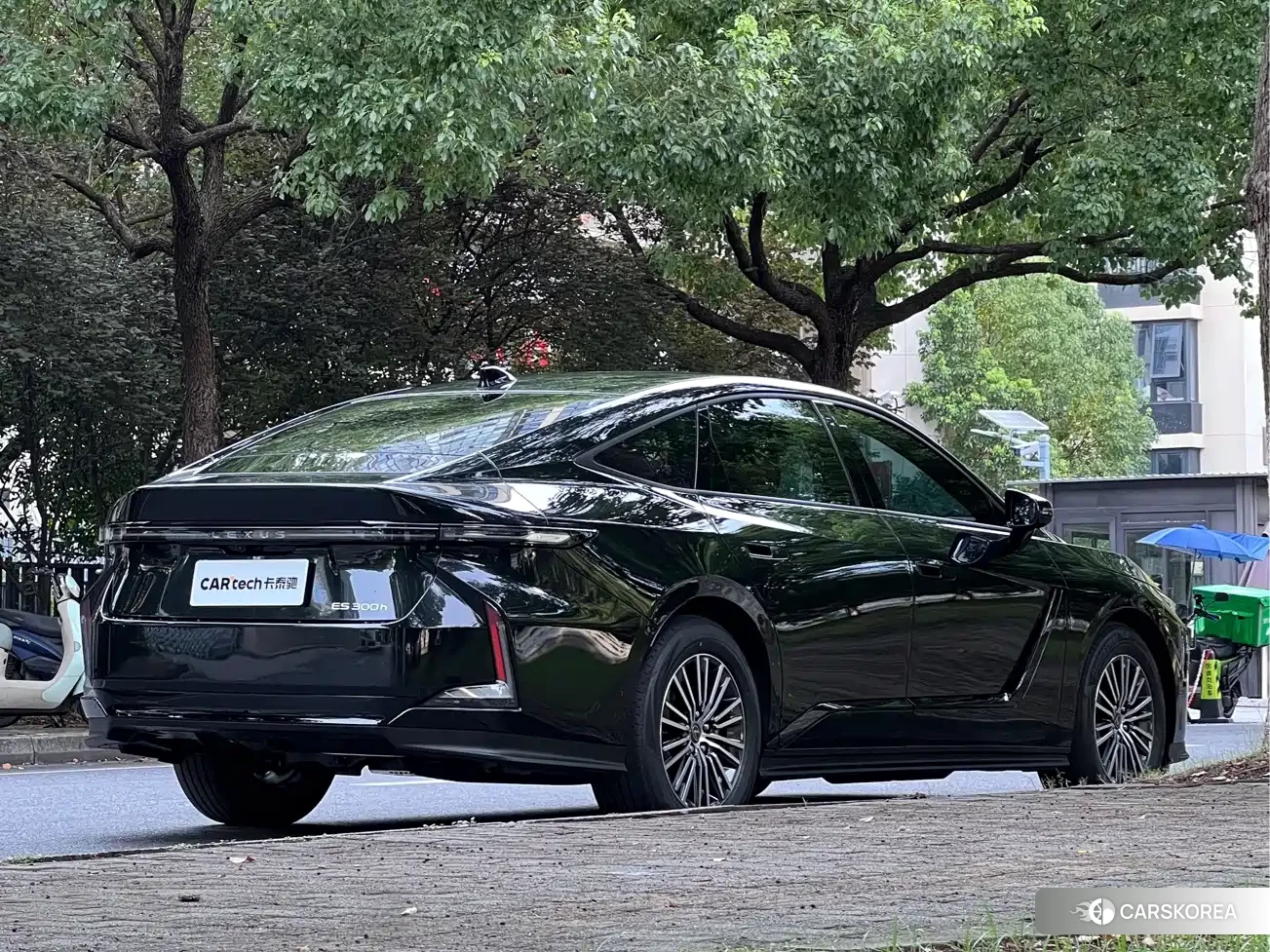 Lexus ES 2026 Черный из Китая, фото 4