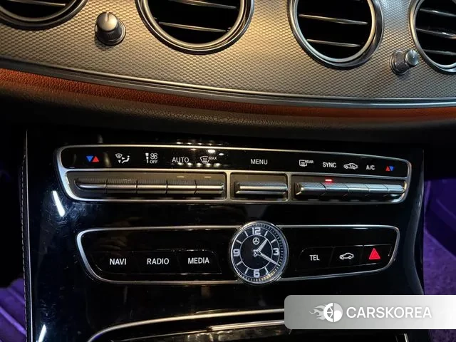 Mercedes-Benz E-Class W213 2019 Серебряный из Кореи, фото 4