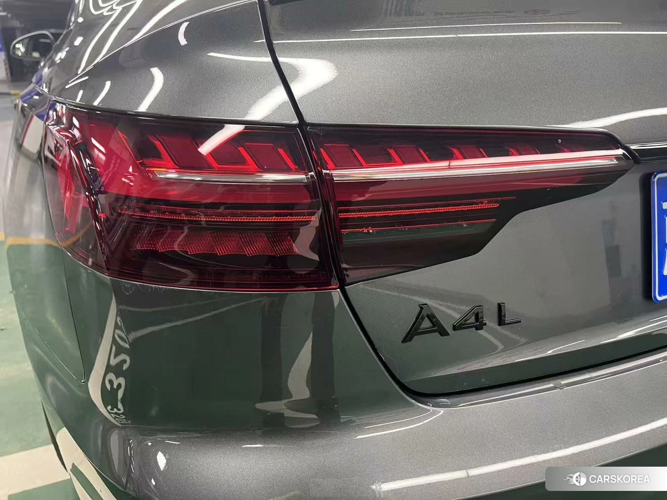 Audi A4L 2023 Темно-серый из Китая, фото 4