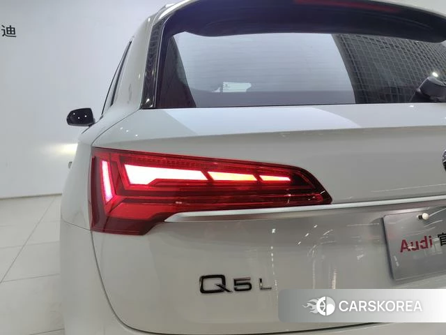 Audi Q5L 2022 Белый из Китая, фото 4