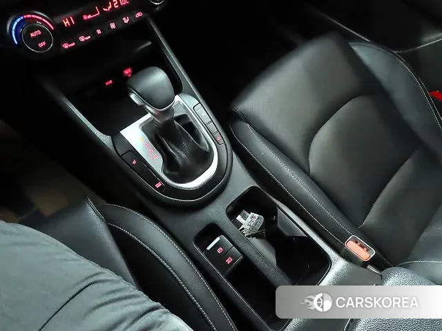 Kia The New K3 2nd generation 2021 Белый из Кореи, фото 4